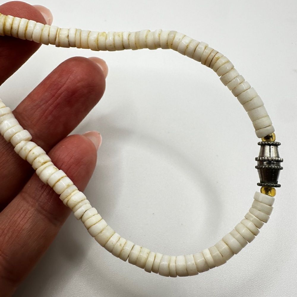 Vintage Heishi Puka Necklace with red coral and shell, 16" necklace! - Picture 8 of 12